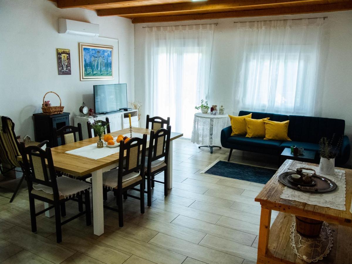 Apartment Village House Ravno 外观 照片