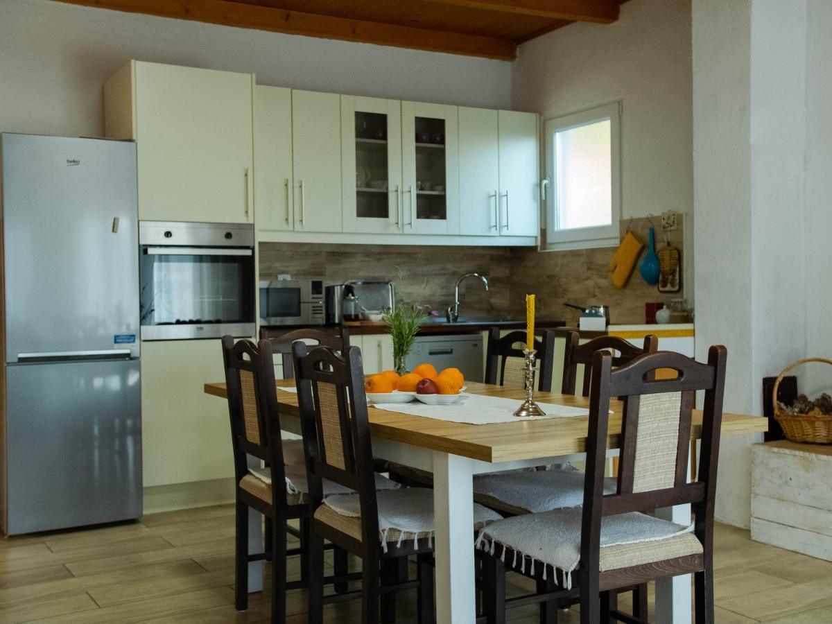 Apartment Village House Ravno 外观 照片